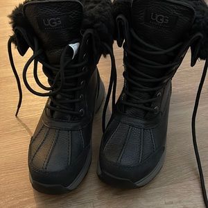 Ugg winter boots black size 5
